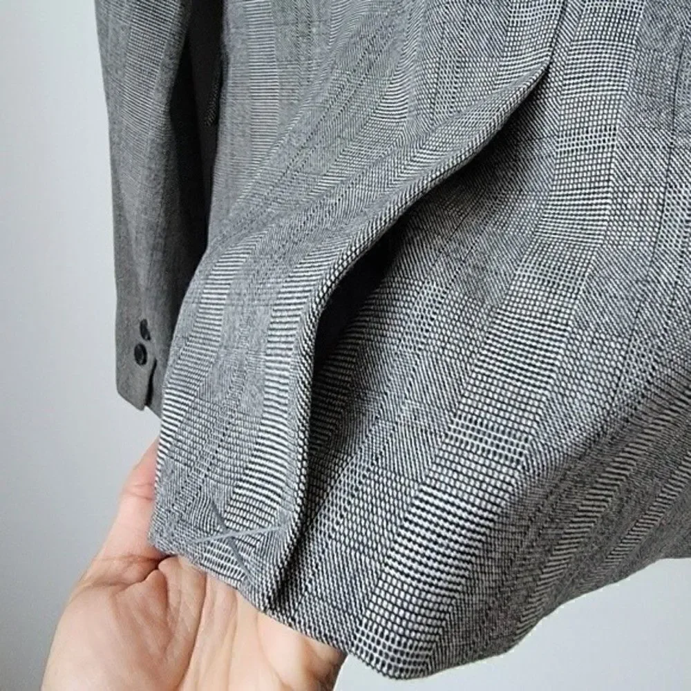 MERCER & Madison Black & White Houndstooth Blazer
